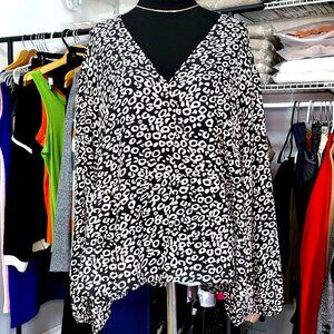 🖤 Pre-Loved POPSUGAR Geometric Babydoll Blouse – Chic & Flowy! 🤍